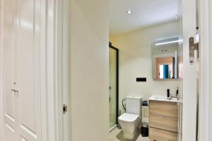 Ένα μπάνιο στο #Madrid Centro. 3D. Gran Via. Callao.Puerta del Sol +30 φωτογραφίες