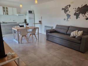 Χώρος καθιστικού στο PRISMA CUARENTA