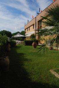 Zahrada ubytování Albergo San Gabriele
