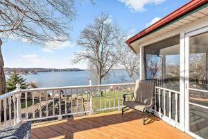 A balcony or terrace at Lakefront Oasis w/ 2 fire pits, game room & kayaks