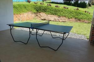 Instalaciones para jugar al ping pong en Finca Las Aguas o alrededores