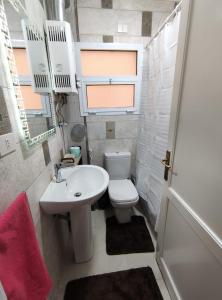 Koupelna v ubytování Madinty amazing view 2 rooms fully air-conditioned apartment at Madinty city for families only مدينتي