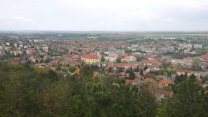Nespecifikovaný výhled na destinaci Szekszárd nebo výhled na město při pohledu z apartmánu