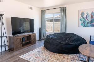 VegasZen Getaway Airport Prime Estate