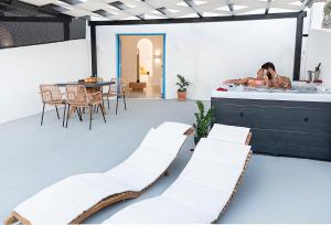 Foto sihtkohas Firostefani asuva majutusasutuse Rafael' s Mediteranian Cave Suites galeriist