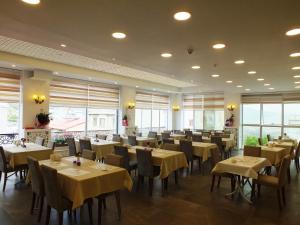 Restaurace v ubytování Colonia Park Otel