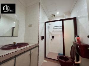 Ένα μπάνιο στο 2-Stry 4BR Beside Jonker Street Taman Kota Laksamana 11 by Myplace