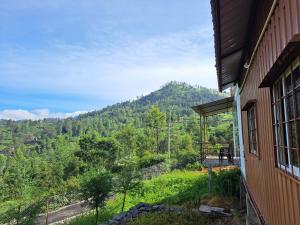 Gallery image of Ghar - Homestay, Where Family Lives Together in Aruvankadu