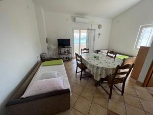 Foto dalla galleria di Apartmani Pavić a Pag