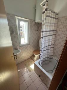 Foto dalla galleria di Apartmani Pavić a Pag