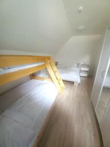 Fotografie z fotogalerie ubytování APARTMÁNY za SNĚŽNÍKEM v destinaci Dolní Morava