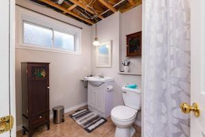 Ένα μπάνιο στο Spacieux chalet 4CH - Salon, billard, foyer et VUE +24 φωτογραφίες
