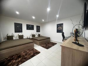 Μια τηλεόραση ή/και κέντρο ψυχαγωγίας στο Sparrow apartmens - Vrabčia ulica 9, Košice