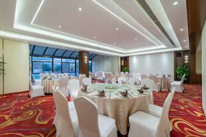 Posezení v ubytování Holiday Inn Resort Chaohu Hot Spring by IHG + 37 fotografií