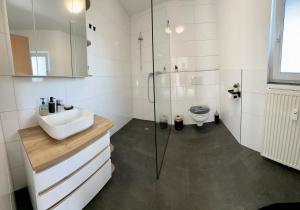 Dream Apartments tesisinde bir banyo