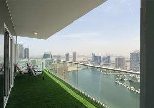 Fotografie z fotogalerie ubytování MH- REVA Downtown Canal & Burj View -1BHK Ref 2617 v Dubaji