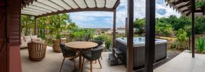 Balkón nebo terasa v ubytování La Suite Villa + 37 fotografií