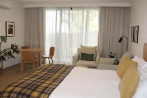 Lorne Surf Apartments客房内的一张或多张床位