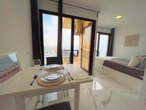 Χώρος καθιστικού στο Aloha Playa Deluxe WiFi Swimming Pools & Parking