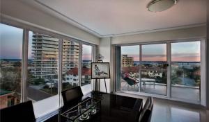 安特兰斯Waterview luxury hideaway, 2 min walk to all, pool的相册照片