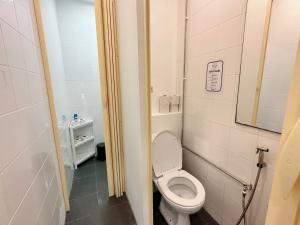 Koupelna v ubytování RadZone Hostel