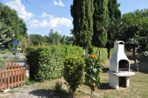 Vonkajšia záhrada v ubytovaní Molino del prato