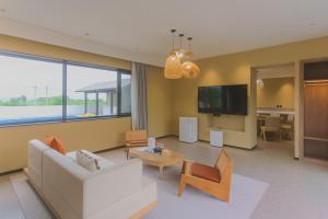 Μια τηλεόραση ή/και κέντρο ψυχαγωγίας στο Yuncheng Yunxi Furusato-Banma Resort