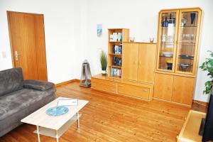 Posezení v ubytování ruhig gelegenes Appartementhaus mit Balkon SA