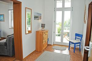 Postel nebo postele na pokoji v ubytování ruhig gelegenes Appartementhaus mit Balkon SA