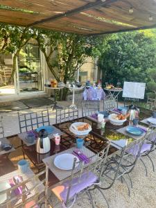 Fotografie z fotogalerie ubytování Gîte Crillon - Mas Les Fleurs d'Hilaire v destinaci Monteux