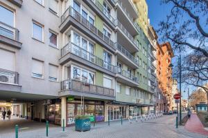 Two bedrooms apartment with free garage in the downtown 1094 Budapest, 2 Ferenc tér kép - 2