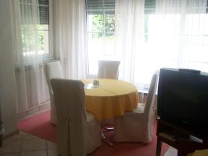 Posezení v ubytování Hotel Am Ufer