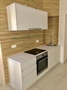 Dapur atau dapur kecil di City Centre - Best location, big & new 110 m2 apt