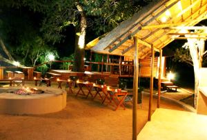 Restaurace v ubytování Lion Tree Top Lodge