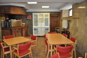 Kuchyň nebo kuchyňský kout v ubytování Hostal La Tablada