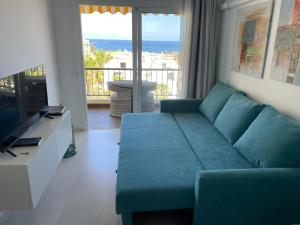 A seating area at Las Americas Ocean View El Dorado Még 37 kép