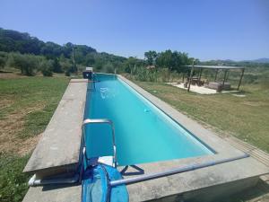 Bazén v ubytování Baduerughe - ValledelLago nebo v jeho okolí