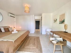 Letto o letti in una camera di Appartement duplex Kakoon Saint Martin Anse Marcel