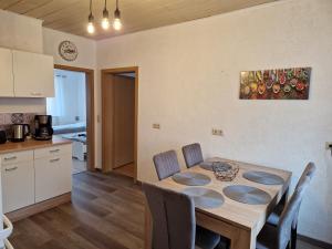 Fotografie z fotogalerie ubytování Ferienwohnung/Monteurunterkunft Leopolshall v destinaci Staßfurt