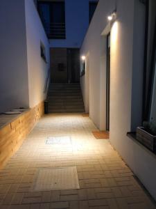 赫瓦洛沃埃斯r E L L A x Studia Chvalovice Hatě na Greenway Praha-Wien的相册照片