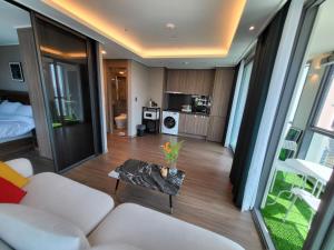 A kitchen or kitchenette at ELBON the stay Haeundae beach ocean view