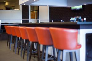 Um restaurante ou outro lugar para comer em Plaza Paitilla Inn