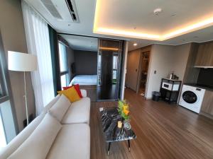 A kitchen or kitchenette at ELBON the stay Haeundae beach ocean view