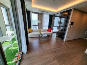 A seating area at ELBON the stay Haeundae beach ocean view