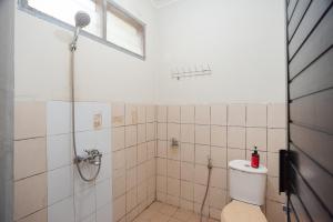 Koupelna v ubytování RedDoorz Plus near RS PMI Bogor