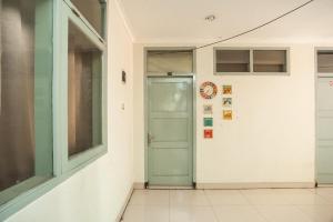 Fotografie z fotogalerie ubytování RedDoorz Plus near RS PMI Bogor v destinaci Bogor