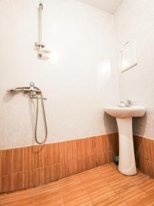 Een badkamer bij Guest House LALI