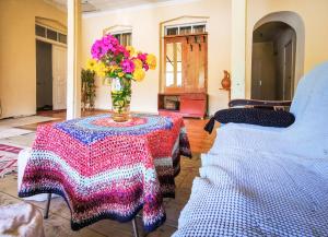 Een zitgedeelte bij Guest House LALI