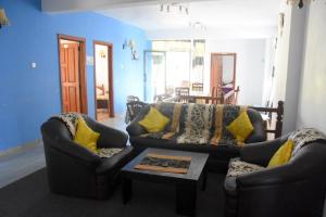 Pedro Resort & Bungalow Nuwara Eliya tesisinde bir oturma alanı