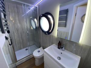 Fotografie z fotogalerie ubytování KUNGSVIKEN - Hausboot im Herzen von Göteborg v destinaci Gothenburg + 5 fotografií